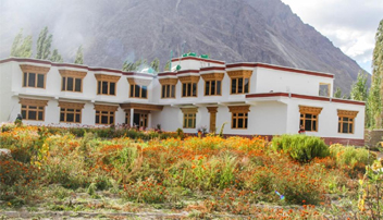 Camping in Nubra Valley 