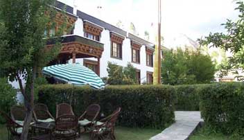 Deluxe Hotels in Ladakh