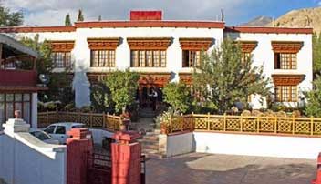 Deluxe Hotels in Ladakh