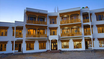 Deluxe Hotels in Ladakh