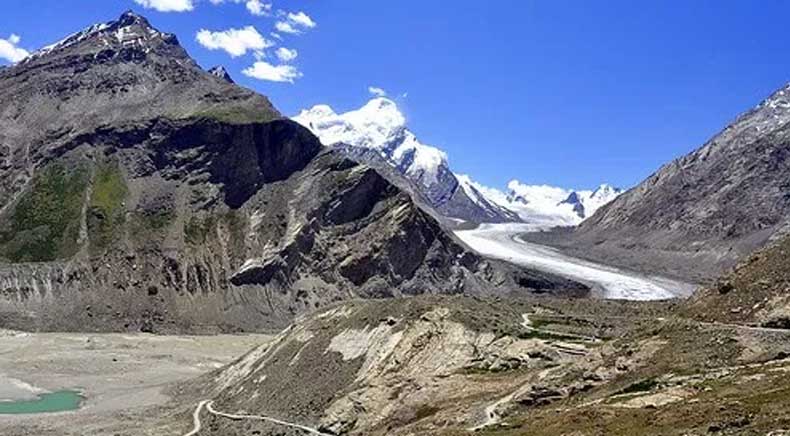 Drang Drung Glacier Zanskar India 