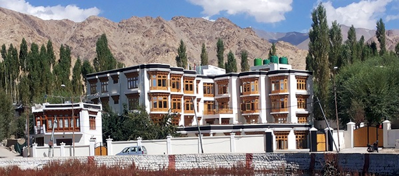 Deluxe Hotels In Ladakh