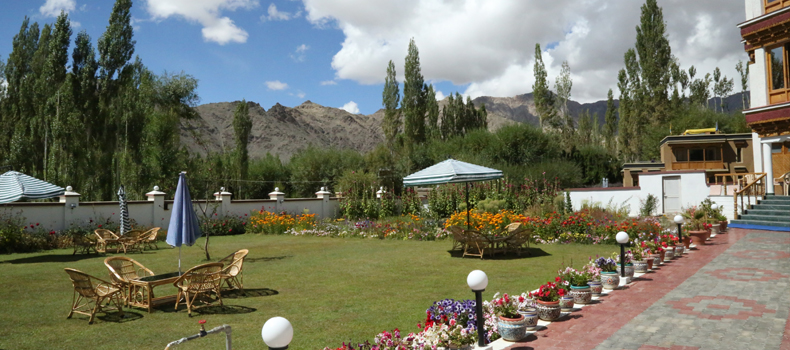 Deluxe Hotels In Ladakh