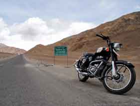 ladakh Bike tour packages