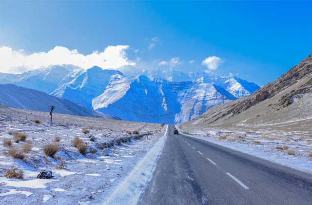 Ladakh Winter tour Packages