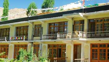 Standard Hotels in Ladakh