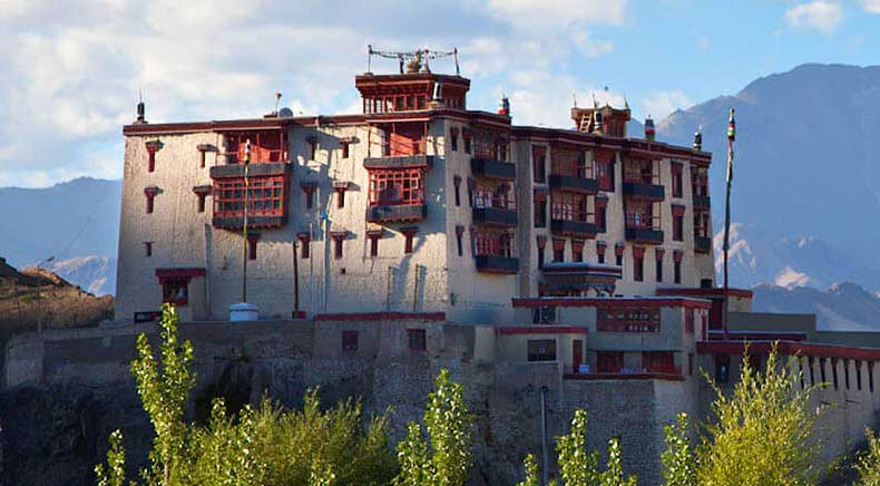 Best Places to Visit in Ladakh and Things to Do in Ladakh