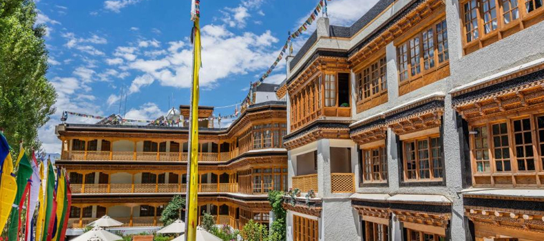 Deluxe Hotels In Ladakh